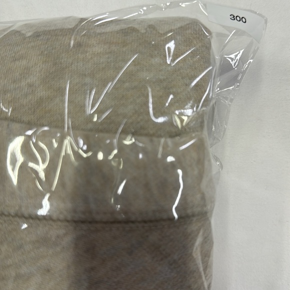 Izod Beige Sweatshirt - Picture 7 of 7